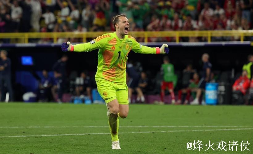 这才是主业,诺伊尔对阵美因茨的比赛中亲自投掷 这才是主业,诺伊尔对阵美因茨的比赛中亲自投掷